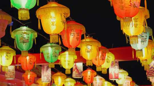 城市夜市灯笼
