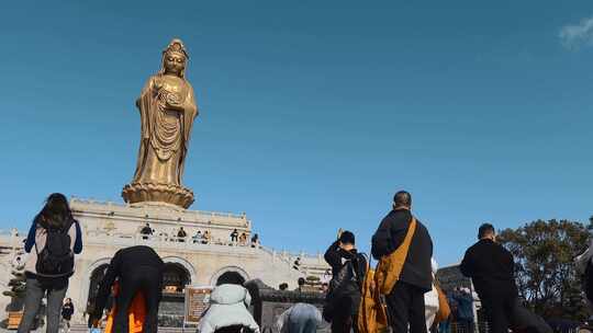 舟山旅游普陀山南海观音铜像全景牌楼