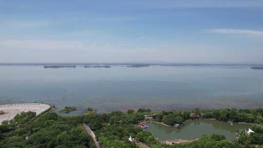 河南平顶山白龟湖沿湖绿化植物风光