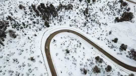 森林 雪景 冬天 道路 汽车 树林 雪地