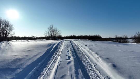 北方湿地冰雪道路空镜头