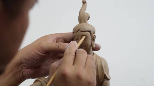 观音陶瓷雕塑制作工艺烧制佛像文化菩萨大士视频素材模板下载
