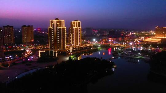 阿克苏市区夜景