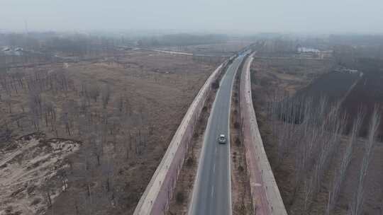 航拍 航拍磁河  公路与水域的全景鸟瞰