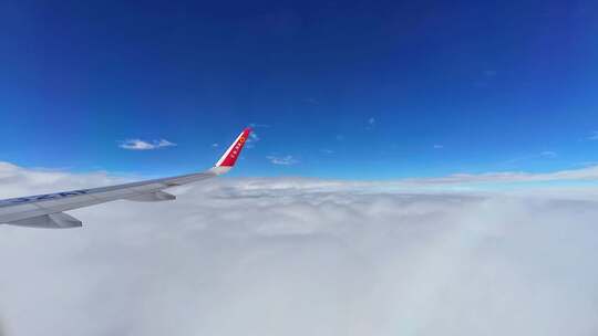 成都航空飞机窗外的云景延时风光