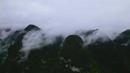 航拍雨后群山云雾缭绕山峦叠嶂山脉山川