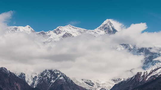 西藏林芝索松村南迦巴瓦峰雪山延时风景