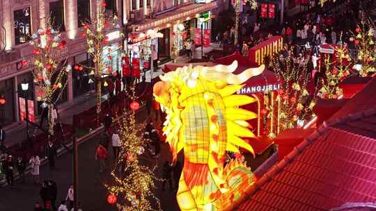 青岛中山路大鲍岛夜景赏灯