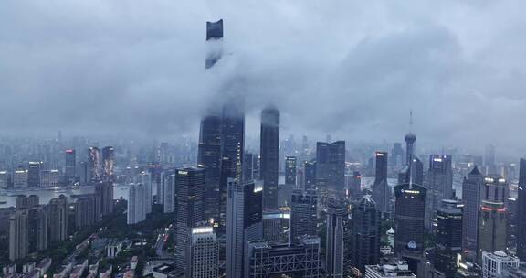 上海夏季平流雾夜景航拍