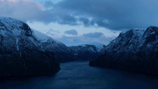 唯美雪山河流空镜