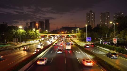 夜幕降临深圳罗湖布心路车流灯光