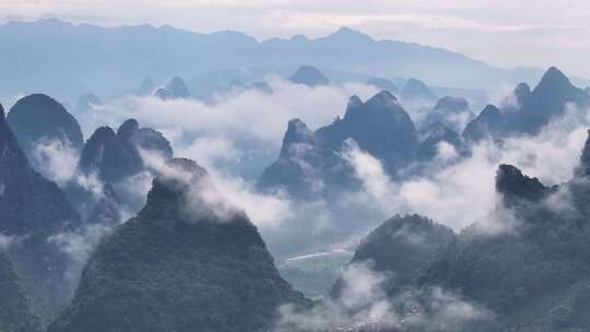 广西桂林山水青山绿水云海大山唯美大自然风