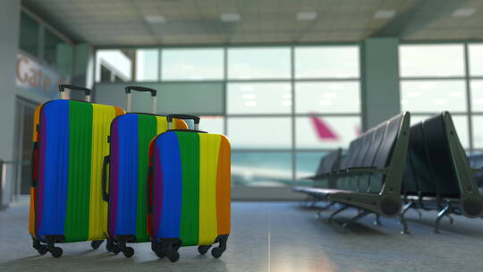 机场展示的行李箱