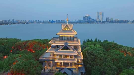 苏州金鸡湖桃花岛紫气阁中式建筑夜景航拍