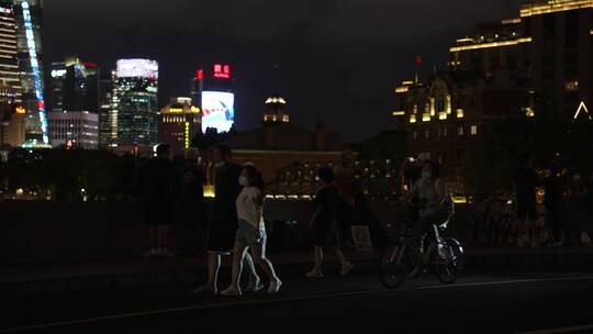 上海外滩看陆家嘴夜景