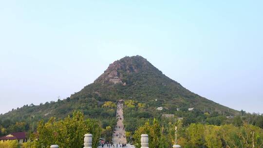 航拍夕阳山东济南华山旅游风景区湖自然风光