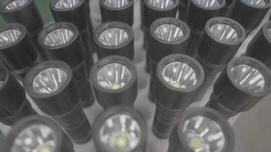 4K原始素材 手电筒照明设备制作