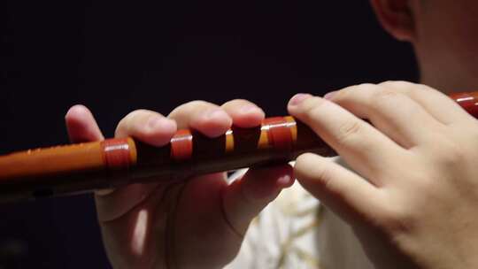 中国传统文化中式乐器吹笛表演