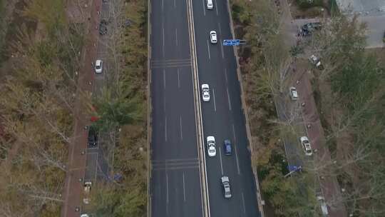 检察院检察官警车出警路上