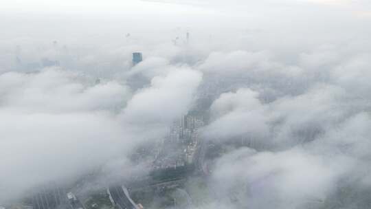 航拍城市云海风光沈阳雨后云雾缭绕美景