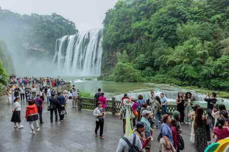 黄果树大瀑布景区游人