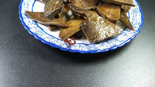 卤猪肝美食