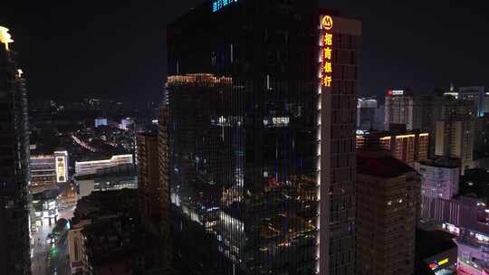 云南昆明城市商业中心的夜景