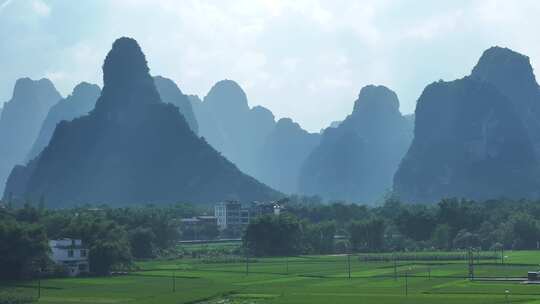 广西崇左喀斯特地貌山脉航拍