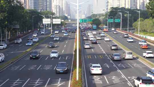 深圳道路交通滨河大道车流上下班车来车往