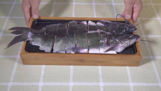 火锅清江鱼美食制作过程杀鱼展示视频素材模板下载