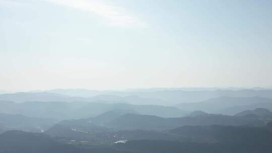 山川云雾千里江山