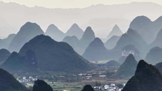 桂林山水喀斯特地貌航拍中国