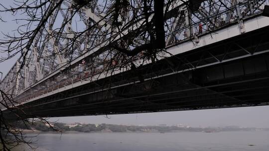 印度加尔各答市西孟加拉邦豪拉大桥视频素材模板下载