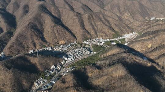 航拍伏牛山山脉地质公园沟壑峰峦乡村振兴