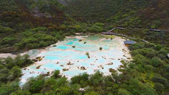 四川黄龙风景区五彩池航拍