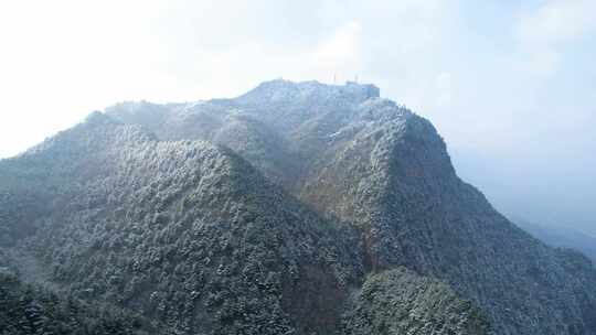 航拍甘肃陇南成县鸡峰山雪景全景 成州 同谷