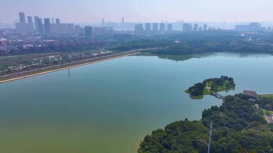 江西南昌江西前湖迎宾馆航拍红谷滩区前湖风视频素材模板下载