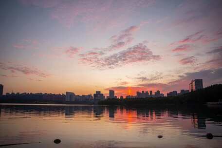 天鹅湖日落