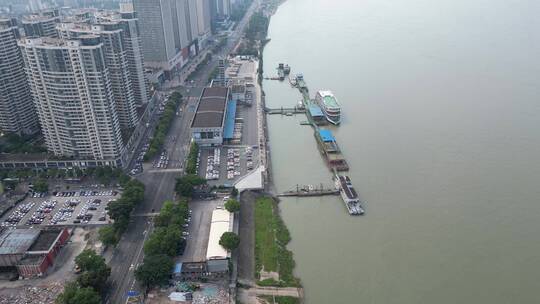 快进X10 城市航拍长江宜昌港口码头