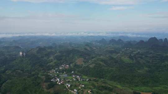 桂林山水鸟瞰图大气宏伟群山云海云雾