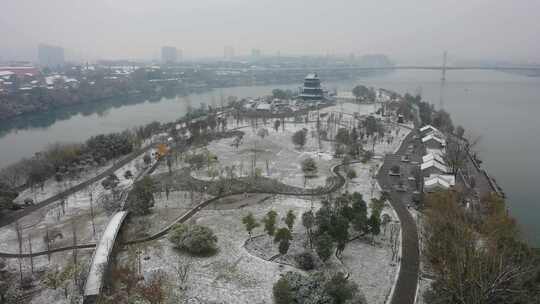 航拍衡阳市冬季雪景东洲岛雪景