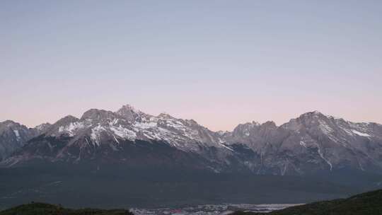 航拍雪山日照金山延时