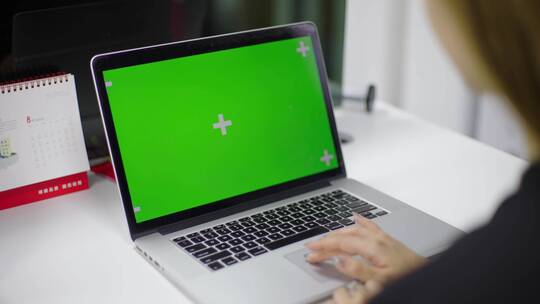 电脑键盘-电脑屏幕扣图-绿屏