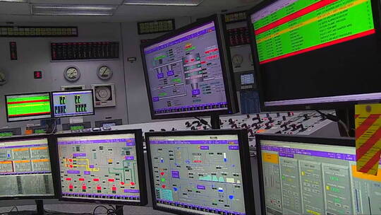 燃煤电厂的内部控制室视频素材模板下载