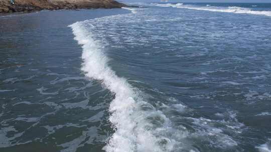 波涛汹涌的大海航拍视频素材模板下载