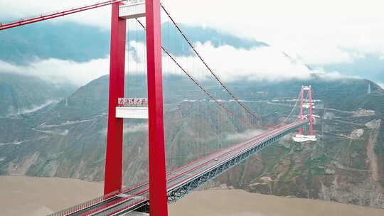 318川藏线大渡河大桥航拍视频素材模板下载