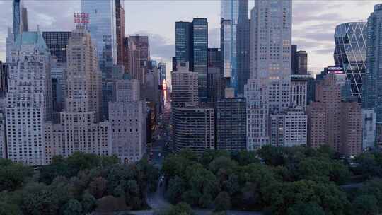 航拍纽约时代广场曼哈顿市中心摩天大楼汽车