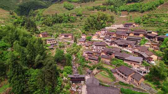 航拍浙江丽水云和梯田风景区白银谷古村落