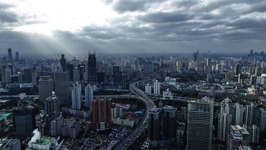 上海延安高架交通日出照耀上海宣传片延时