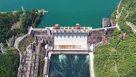 杭州建德白沙镇新安江水库大坝早晨航拍视频素材模板下载